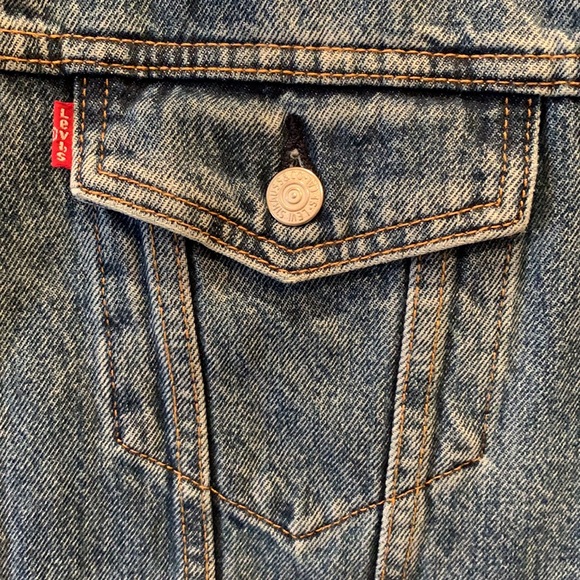 Levi’s Jean Jacket - Picture 5 of 6